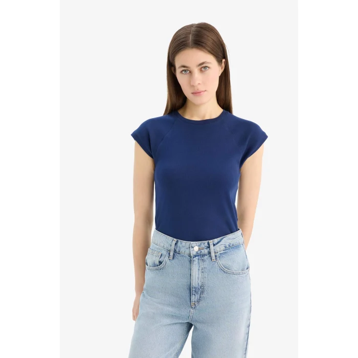 Defacto C7334 Lacivert Slim Fit Dar Kesim Bisiklet Yaka Basic Düz Ribana Kısa Kollu Tişört