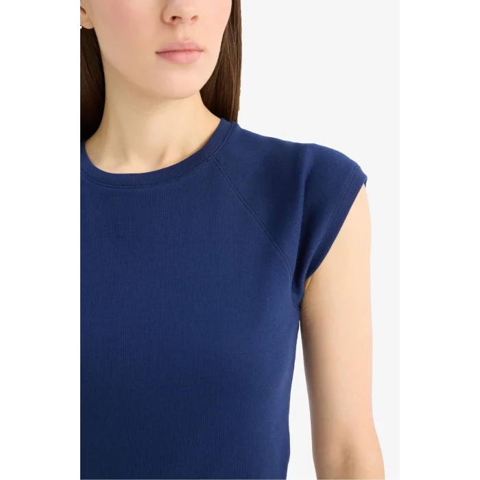 Defacto C7334 Lacivert Slim Fit Dar Kesim Bisiklet Yaka Basic Düz Ribana Kısa Kollu Tişört