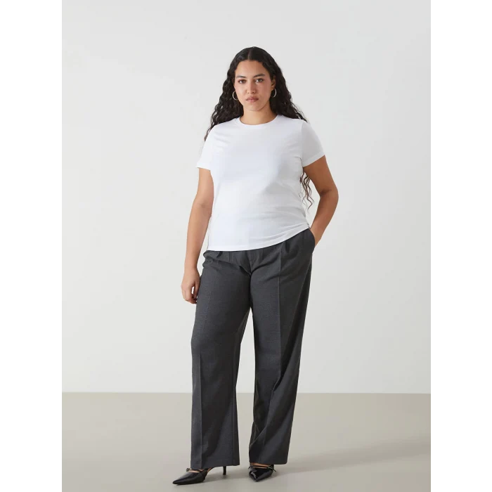 LCW Vision Beyaz Bisiklet Yaka Düz Kısa Kollu Kadın Tişört