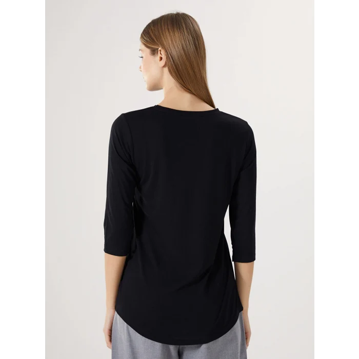 LCWAIKIKI Basic Siyah Bisiklet Yaka İşlemeli Kadın Bluz