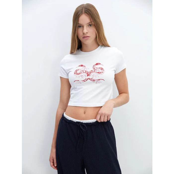 LCW Vision Beyaz Bisiklet Yaka Baskılı Kadın Crop