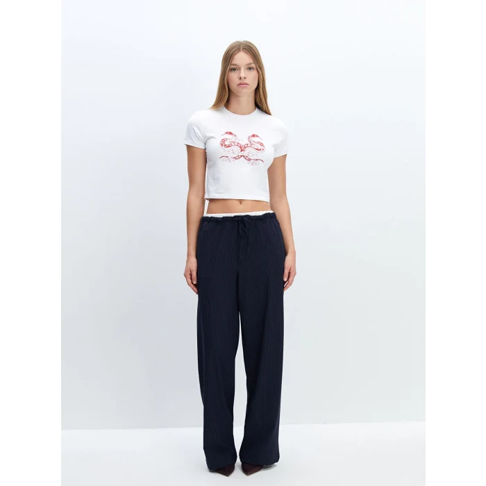 LCW Vision Beyaz Bisiklet Yaka Baskılı Kadın Crop