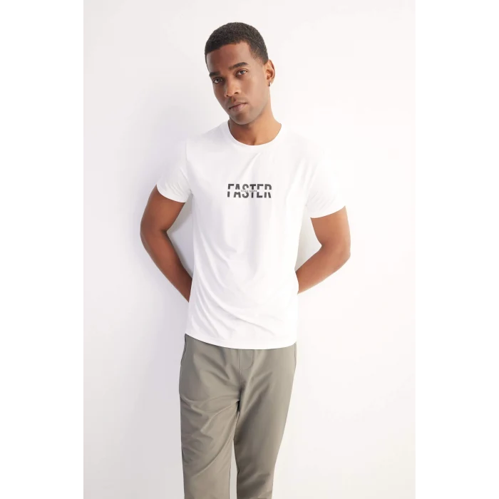 Defacto D7811 Beyaz DeFactoFit Esnek Kumaş Slim Fit Dar Kesim Bisiklet Yaka Baskılı Sporcu Kısa Kollu Tişört