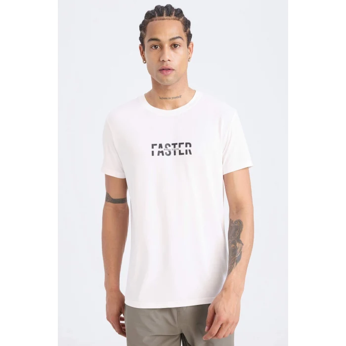 Defacto D7811 Beyaz DeFactoFit Esnek Kumaş Slim Fit Dar Kesim Bisiklet Yaka Baskılı Sporcu Kısa Kollu Tişört