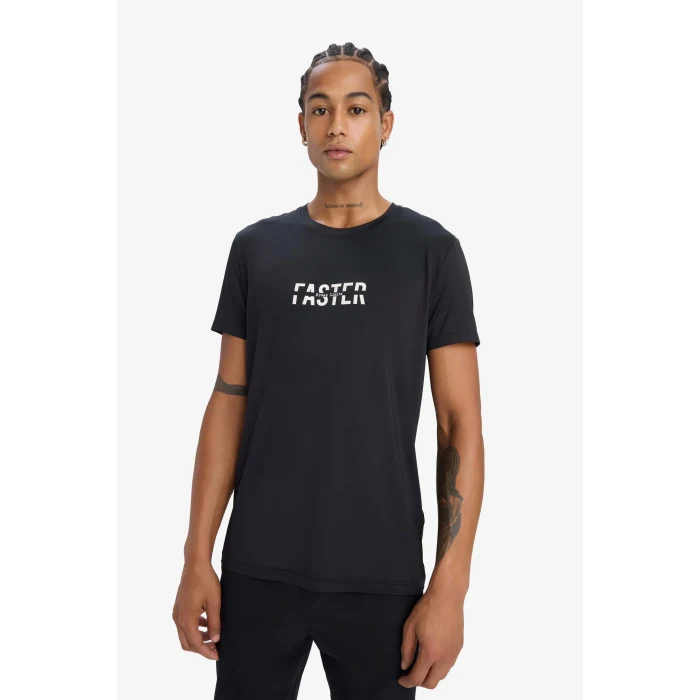 Defacto D7811 Siyah DeFactoFit Esnek Kumaş Slim Fit Dar Kesim Bisiklet Yaka Baskılı Sporcu Kısa Kollu Tişört