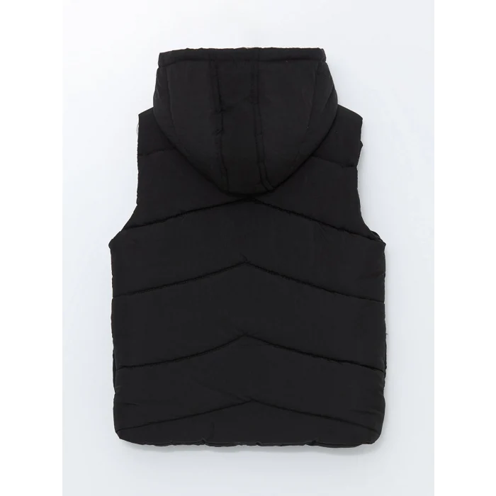 LCW Kids Siyah Kapüşonlu Baskılı Erkek Çocuk Şişme Yelek