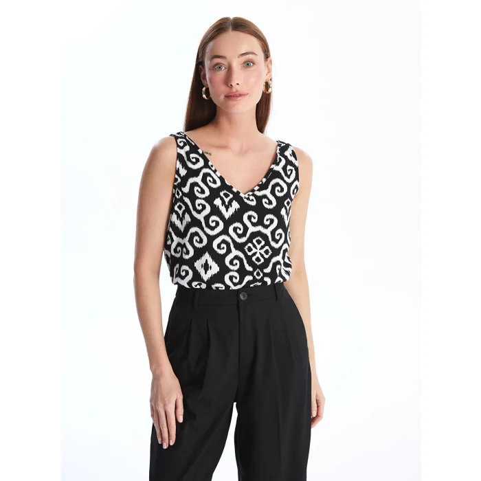 LCWAIKIKI Classic Siyah V Yaka Desenli Kadın Bluz