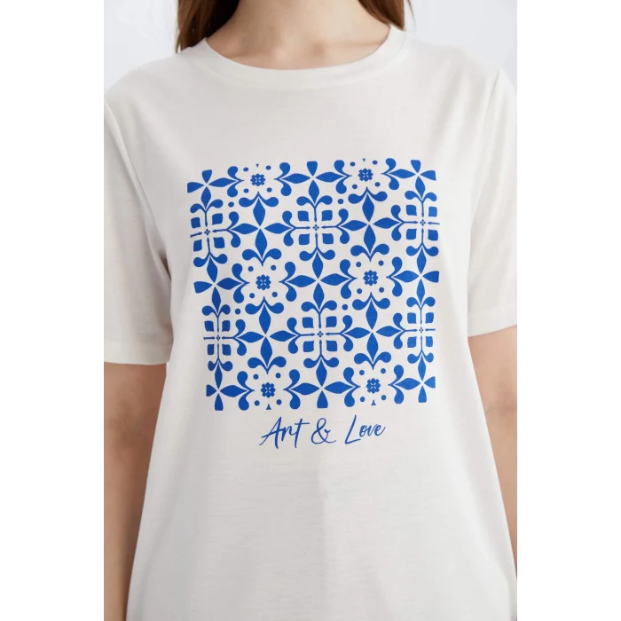 Defacto E1163 Ekru  Regular Fit Bisiklet Yaka Etnik Desenli Kısa Kollu Tişört