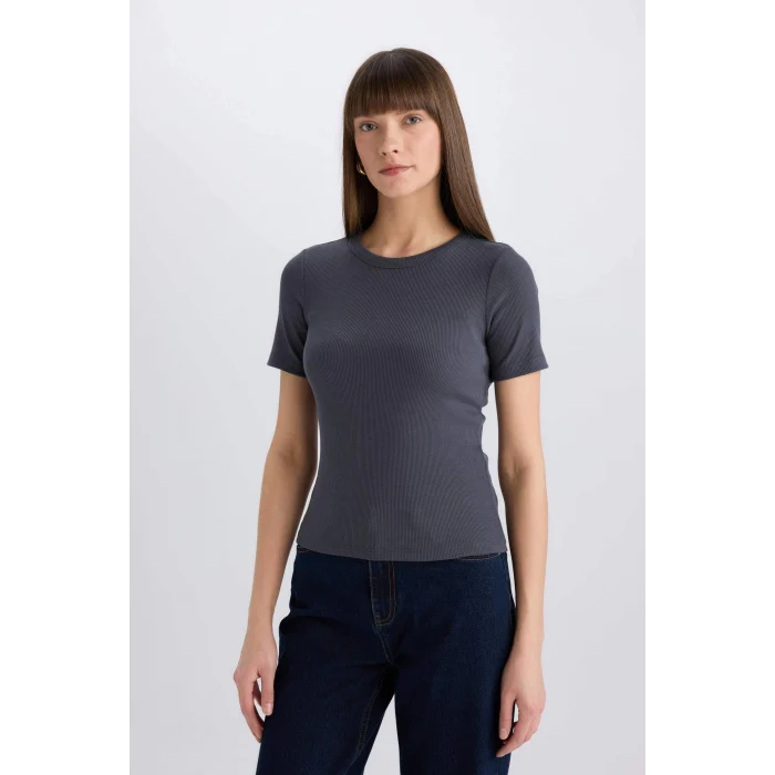 Defacto C0097 Antrasit Slim Fit Dar Kesim Bisiklet Yaka Fitilli Kaşkorse Basic Düz Kısa Kollu Tişört