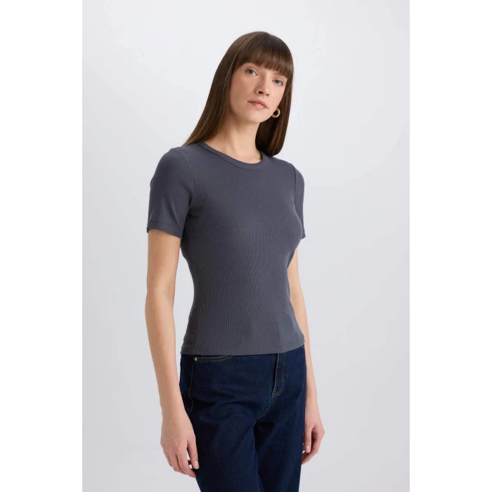 Defacto C0097 Antrasit Slim Fit Dar Kesim Bisiklet Yaka Fitilli Kaşkorse Basic Düz Kısa Kollu Tişört