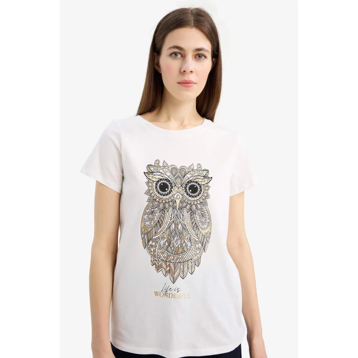 Defacto E5064 Ekru Regular Fit Bisiklet Yaka Baykuş Desenli Penye Kısa Kollu Tişört