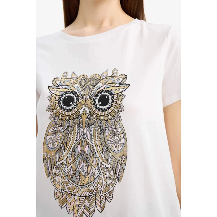 Defacto E5064 Ekru Regular Fit Bisiklet Yaka Baykuş Desenli Penye Kısa Kollu Tişört