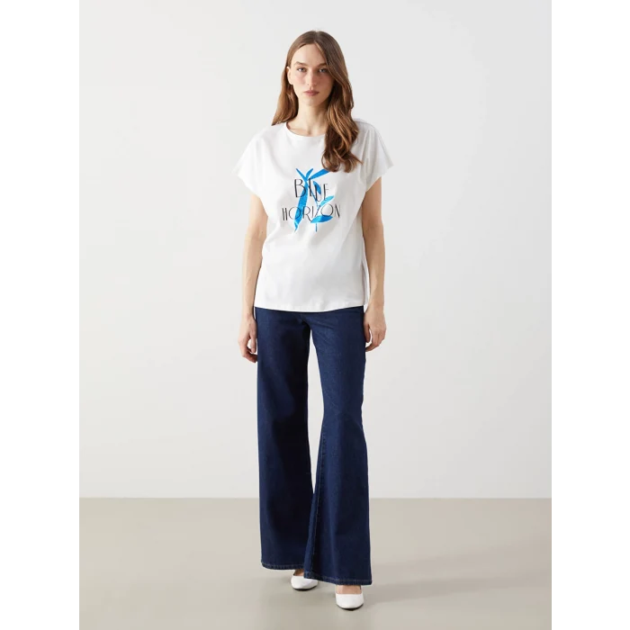 LCWAIKIKI Classic Ekru Bisiklet Yaka Baskılı Kadın Tişört