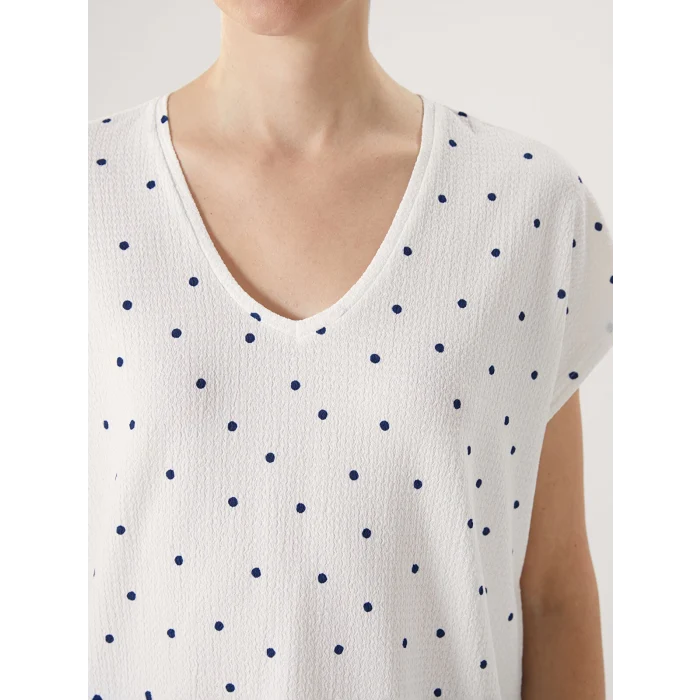 LCWAIKIKI Classic Lacivert V Yaka Puantiyeli Kadın Tişört