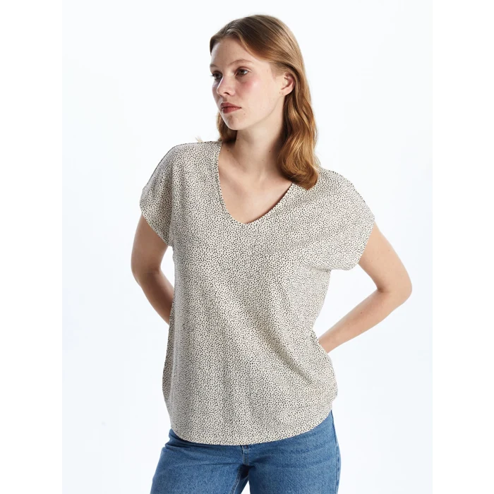 LCWAIKIKI Classic Kahverengi V Yaka Desenli Kadın Tişört
