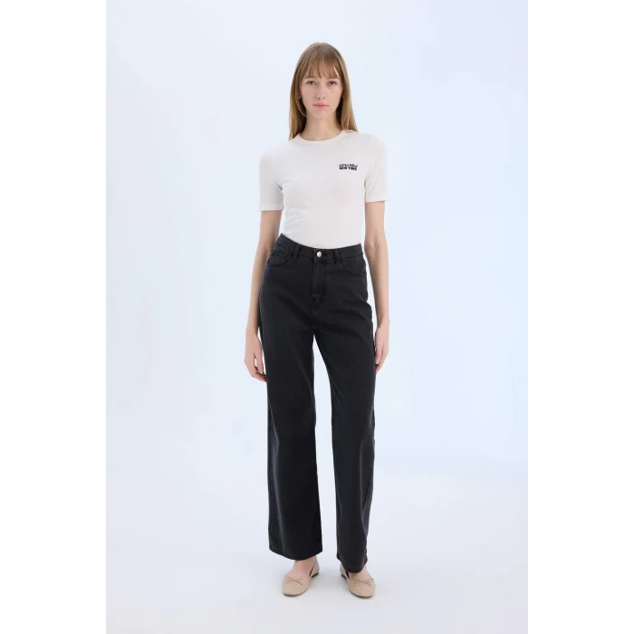 Defacto E5068 Ekru Slim Fit Dar Kesim Bisiklet Yaka Baskılı Fitilli Kaşkorse Kısa Kollu Tişört