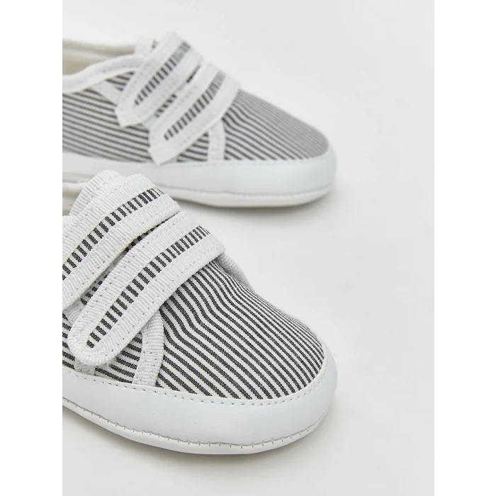 LCW STEPS Beyaz Cırt Cırtlı Erkek Bebek Yürüme Öncesi İlk Adım Ayakkabısı