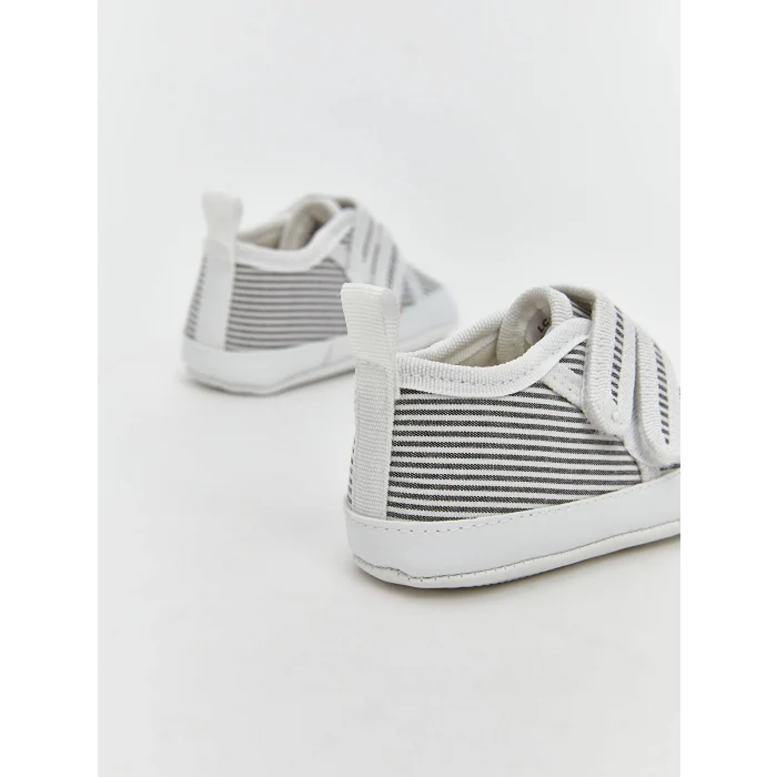 LCW STEPS Beyaz Cırt Cırtlı Erkek Bebek Yürüme Öncesi İlk Adım Ayakkabısı