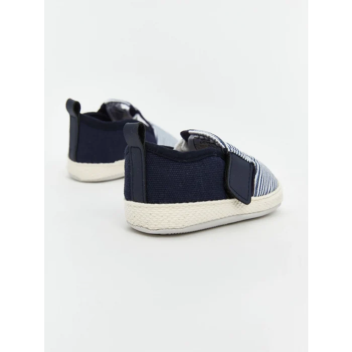 LCW STEPS Lacivert Cırt Cırtlı Erkek Bebek Yürüme Öncesi Ayakkabısı