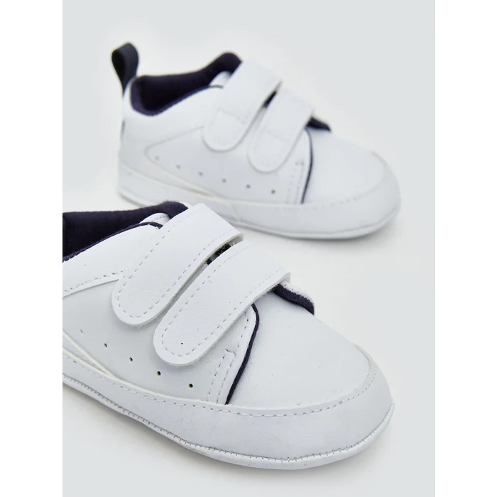 LCW STEPS Beyaz Cırt Cırtlı Erkek Bebek Yürüme Öncesi Ayakkabı