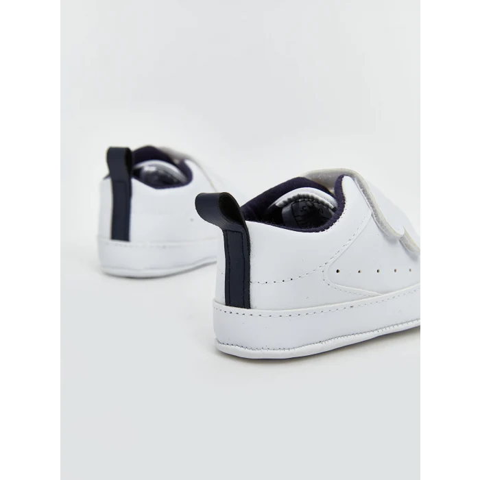 LCW STEPS Beyaz Cırt Cırtlı Erkek Bebek Yürüme Öncesi Ayakkabı