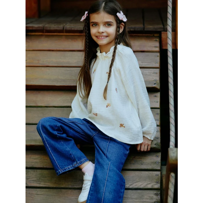 LCW Kids Ekru Fırfırlı Dik Yaka Çiçek Nakışlı Kız Çocuk Bluz