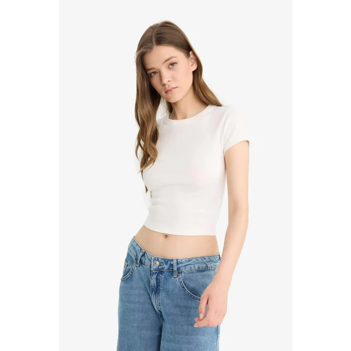 Defacto E0287 Beyaz Coool Fitted Bisiklet Yaka Basic Düz Fitilli Kaşkorse Kısa Kollu Beyaz Tişört