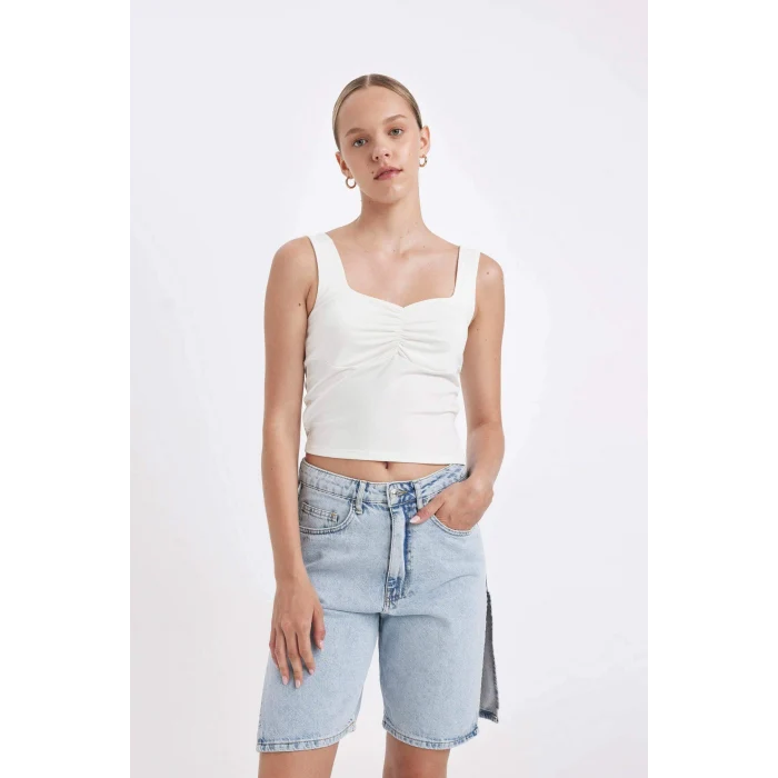 Defacto D4042 Beyaz Fitted Kalp Yaka Atlet