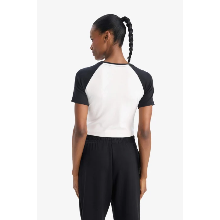 Defacto D9032 Ekru DeFactoFit Slim Fit Dar Kesim Bisiklet Yaka Baskılı Sporcu Ribana Kısa Kollu Tişört