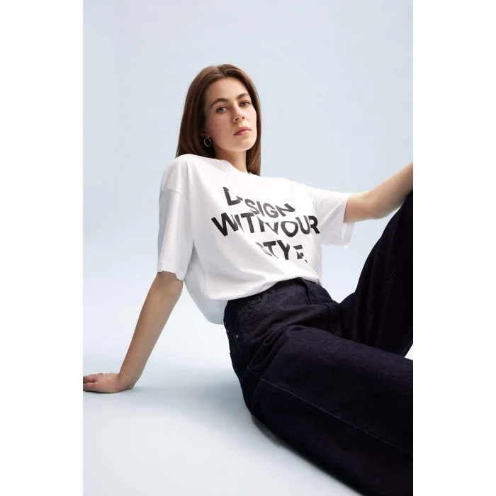 Defacto E5059 Beyaz Oversize Geniş Kalıp Bisiklet Yaka Baskılı Casual Kısa Kollu Tişört