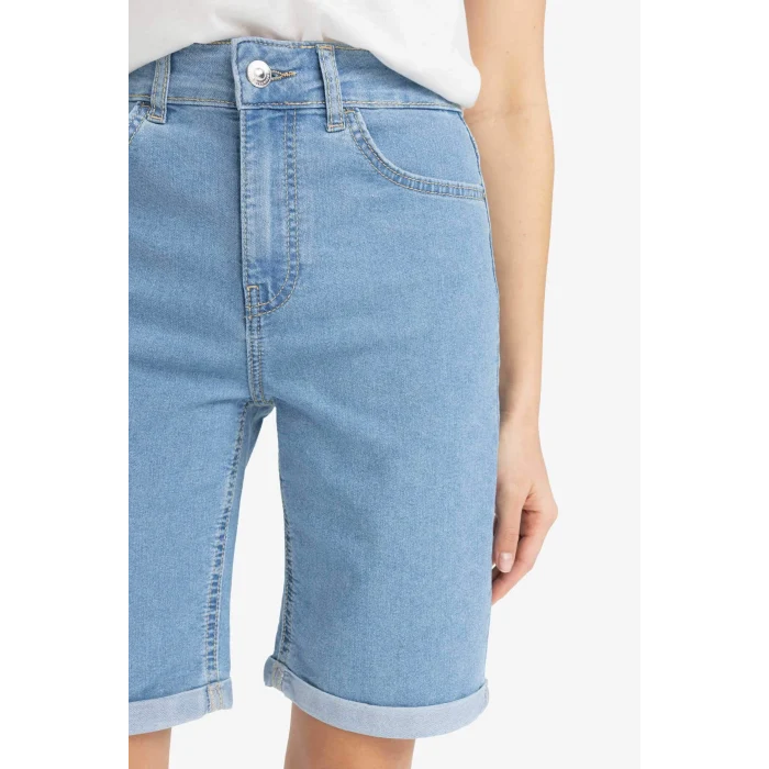 Defacto A1958 Mavi Normal Bel Katlamalı Paça Jean Bermuda Şort