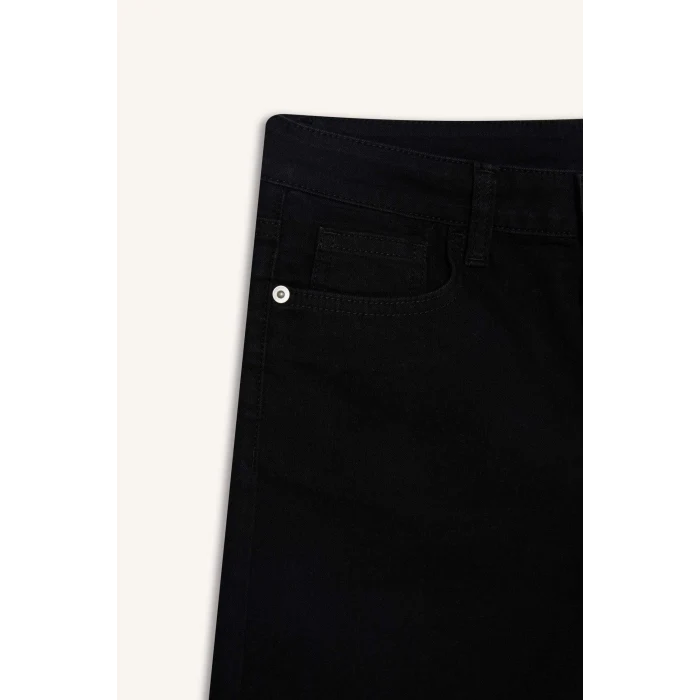 Defacto A1958 Siyah Normal Bel Katlamalı Paça Jean Bermuda Şort