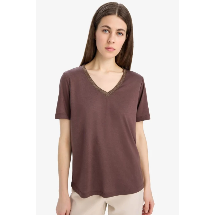 Defacto K5057 Kahve Regular Fit V Yaka Basic Düz Kısa Kollu Tişört