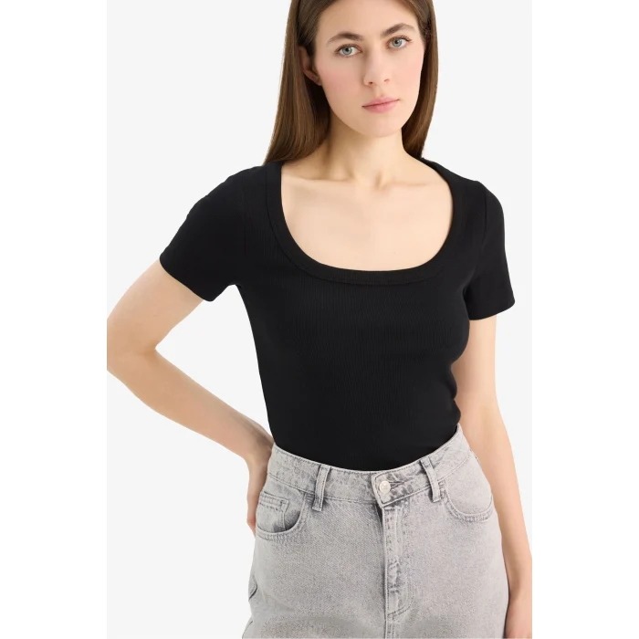 Defacto F0684 SiyahSlim Fit Dar Kesim Bisiklet Yaka Basic Düz Fitilli Kaşkorse Kısa Kollu Siyah Tişört