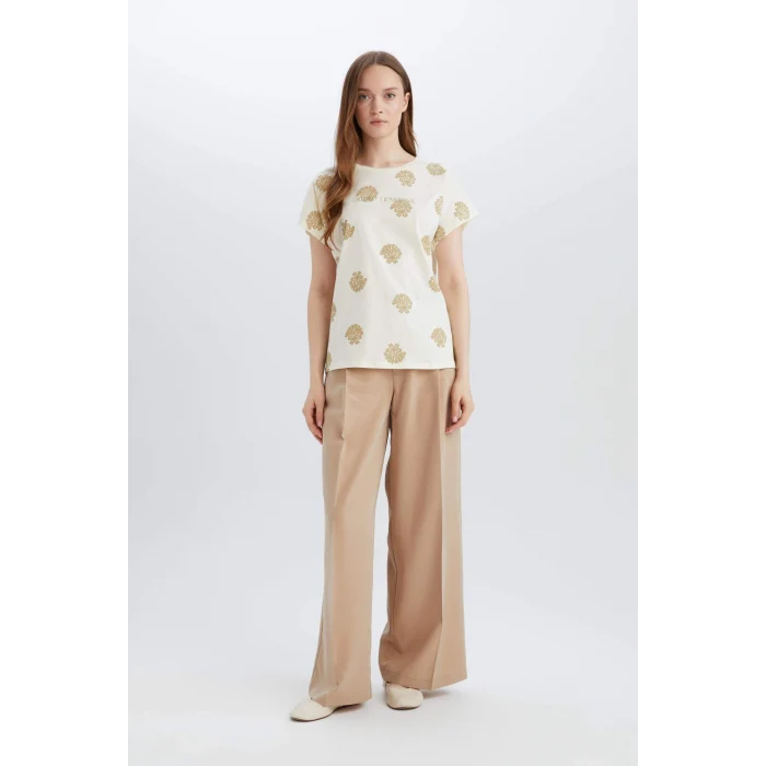 Defacto E1663 Ekru Bisiklet Yaka Desenli Kısa Kollu Tişört