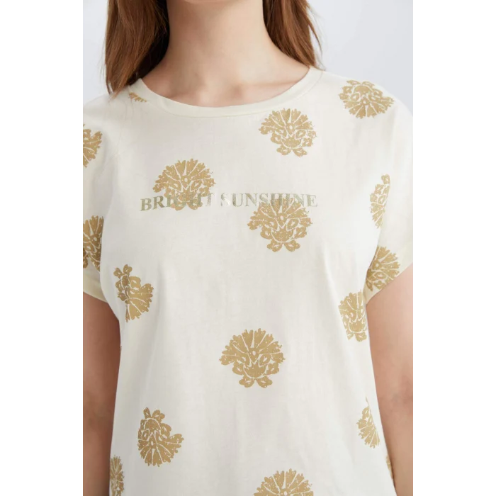 Defacto E1663 Ekru Bisiklet Yaka Desenli Kısa Kollu Tişört