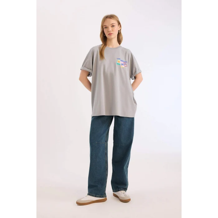 Defacto E0671 Gri Coool Oversize Geniş Kalıp Bisiklet Yaka Sırt Baskılı Kısa Kollu Tişört