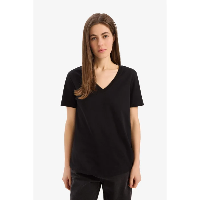 Defacto W9578 Siyah %100 Pamuk Regular Fit V Yaka Basic Düz Kısa Kollu Siyah Tişört