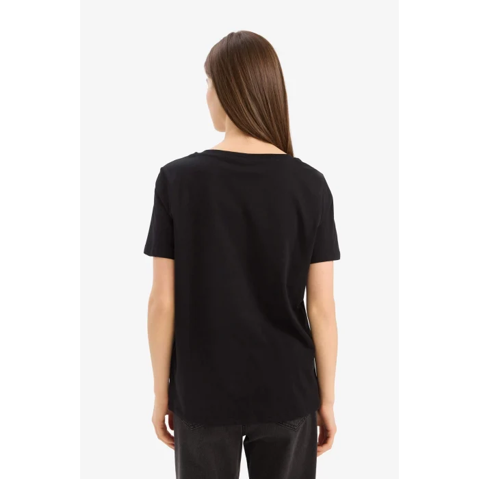 Defacto W9578 Siyah %100 Pamuk Regular Fit V Yaka Basic Düz Kısa Kollu Siyah Tişört