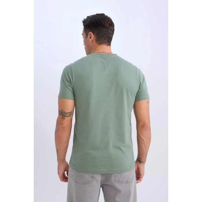 Defacto D7938 Haki %100 Pamuk Regular Fit V Yaka Pamuklu Basic Düz Kısa Kollu Tişört