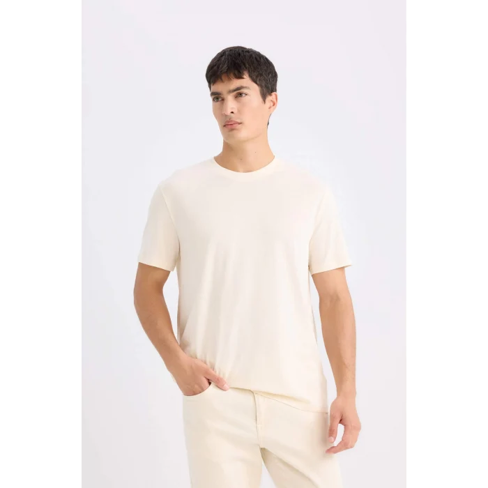 Defacto V7699 Ekru %100 Pamuk New Regular Fit Bisiklet Yaka Basic Düz Kısa Kollu Tişört