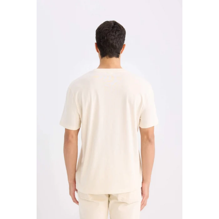 Defacto V7699 Ekru %100 Pamuk New Regular Fit Bisiklet Yaka Basic Düz Kısa Kollu Tişört
