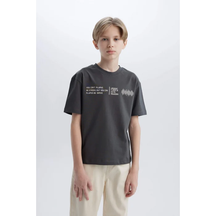 Defacto B6165 Antrasit Erkek Çocuk Oversize Geniş Kalıp Bisiklet Yaka Baskılı Kısa Kollu Tişört