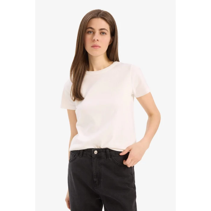 Defacto E5451 Ekru Regular Fit Bisiklet Yaka Basic Düz Kısa Kollu Tişört