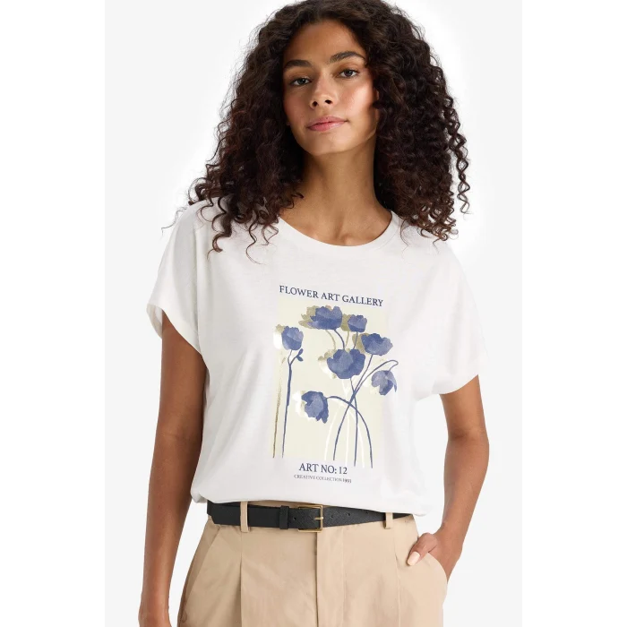 Defacto E5138 Ekru Bisiklet Yaka Çiçekli Kısa Kollu Tişört