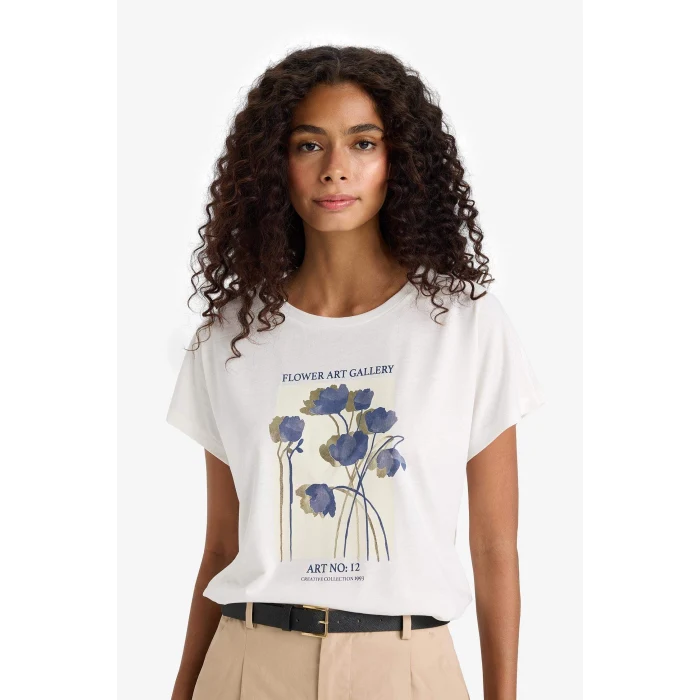 Defacto E5138 Ekru Bisiklet Yaka Çiçekli Kısa Kollu Tişört