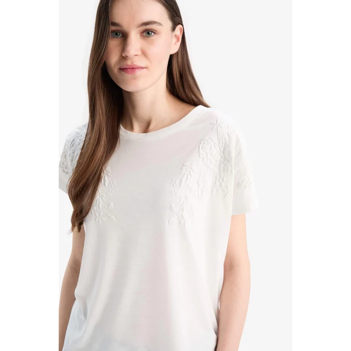 Defacto E0918 Ekru Regular Fit Bisiklet Yaka Basic Düz Kısa Kollu Tişört