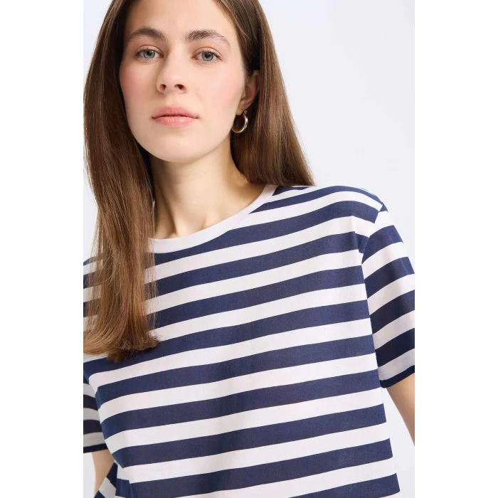 Defacto U1778 Beyaz Long Fit Bisiklet Yaka Çizgili Penye Kısa Kollu Tişört