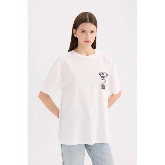 Defacto D9612 Beyaz Oversize Geniş Kalıp Bisiklet Yaka Sırt Baskılı Kısa Kollu Tişört