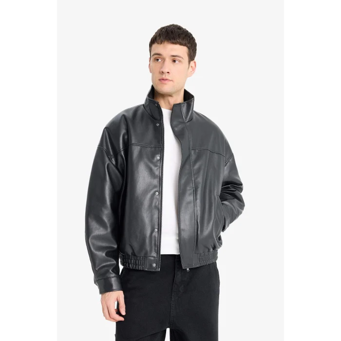 Defacto D2427 Siyah Su İtici Suni Deri Mont Ceket Oversize Geniş Kalıp Dik Yaka Fermuarlı Çıtçıt Kapamalı Cepli